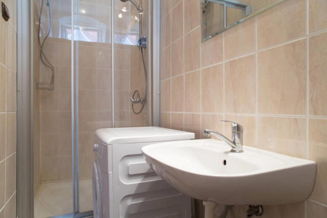Romantic Central Flat Bratislava Dış mekan fotoğraf