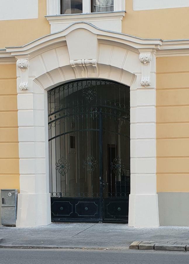 Romantic Central Flat Bratislava Dış mekan fotoğraf